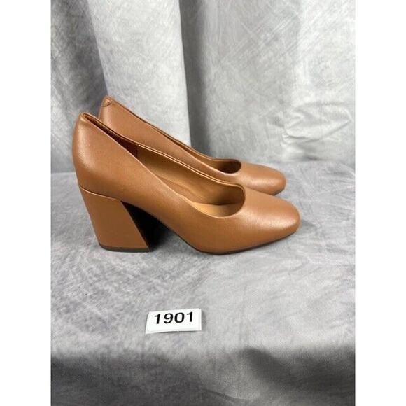Gentle Souls by Kenneth Cole Women's Irie Block Heel Pump size 7 - Picture 1 of 5